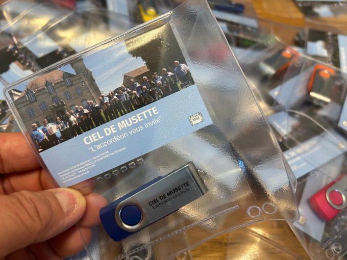 Clé USB Ciel de Musette - "L'accordéon vous invite"